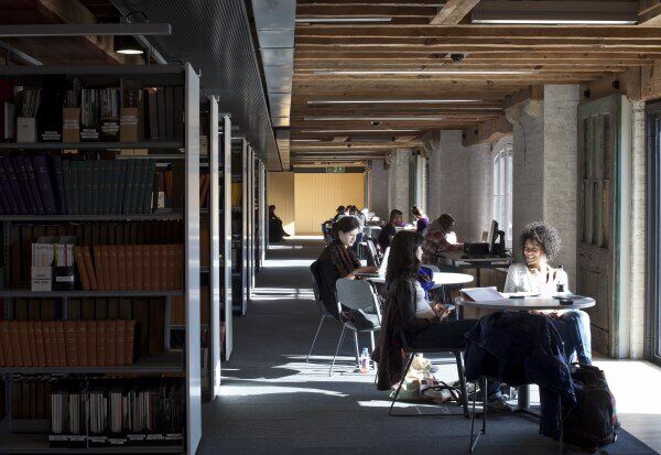 University+of+the+Arts+London+-+Central+St.+Martins+Library