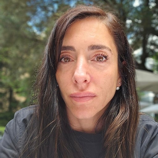 Gaby Gamper Headshot