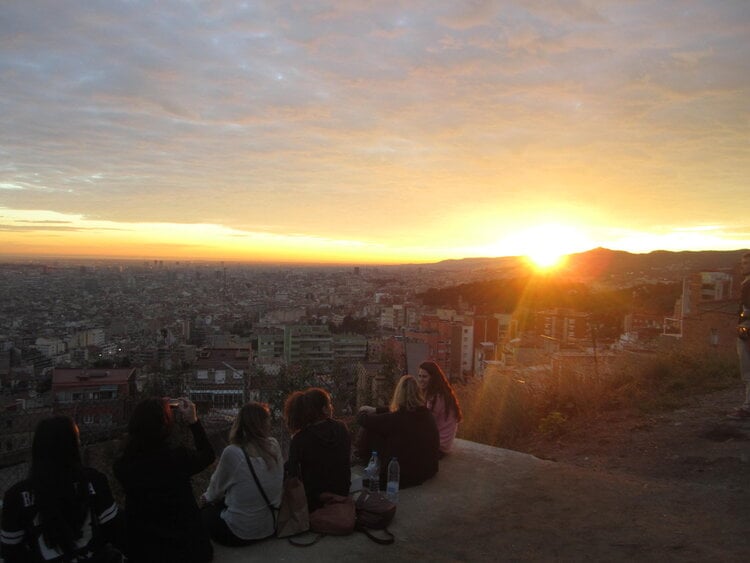 <span>Watch the sunset overlooking Barcelona from the Bunkers of Carme</span>