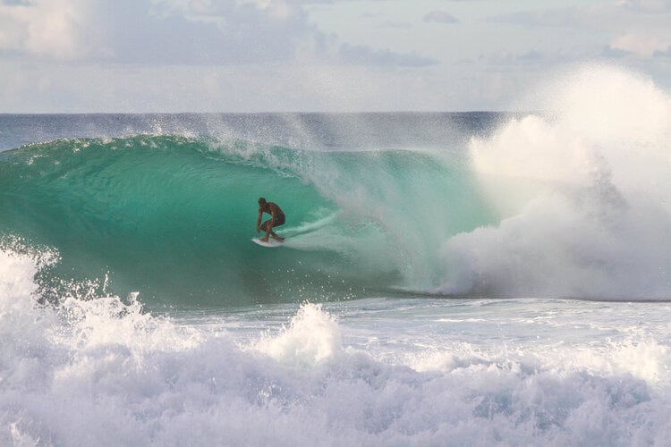 <span>Some have called Viña del Mar the Chilean version of Laguna. There are lots great spots to go surfing not only in Vina del Mar, but all along Chile’s 2,500 mile shoreline. Punta de Lobos in Pichilemu has been baptized the ‘world surfing capital’</span>